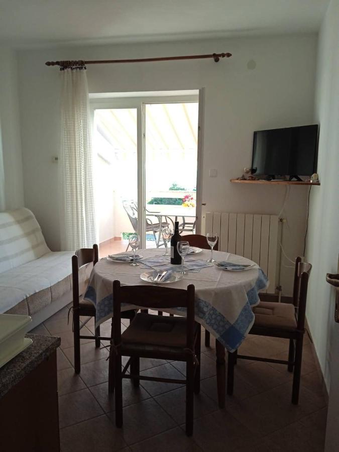 Apartmani Vesna ลุน ภายนอก รูปภาพ