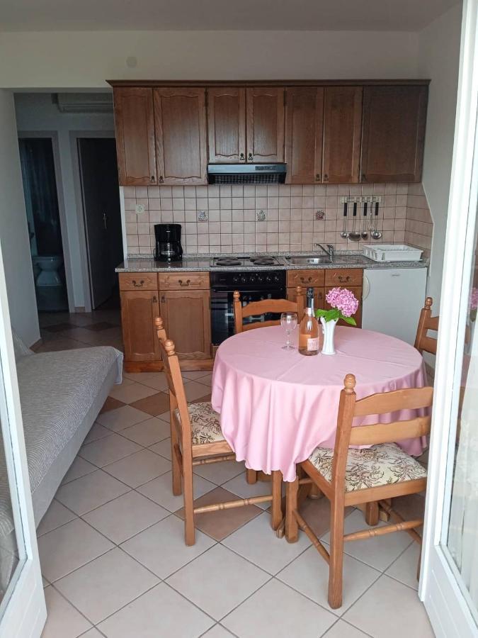 Apartmani Vesna ลุน ภายนอก รูปภาพ
