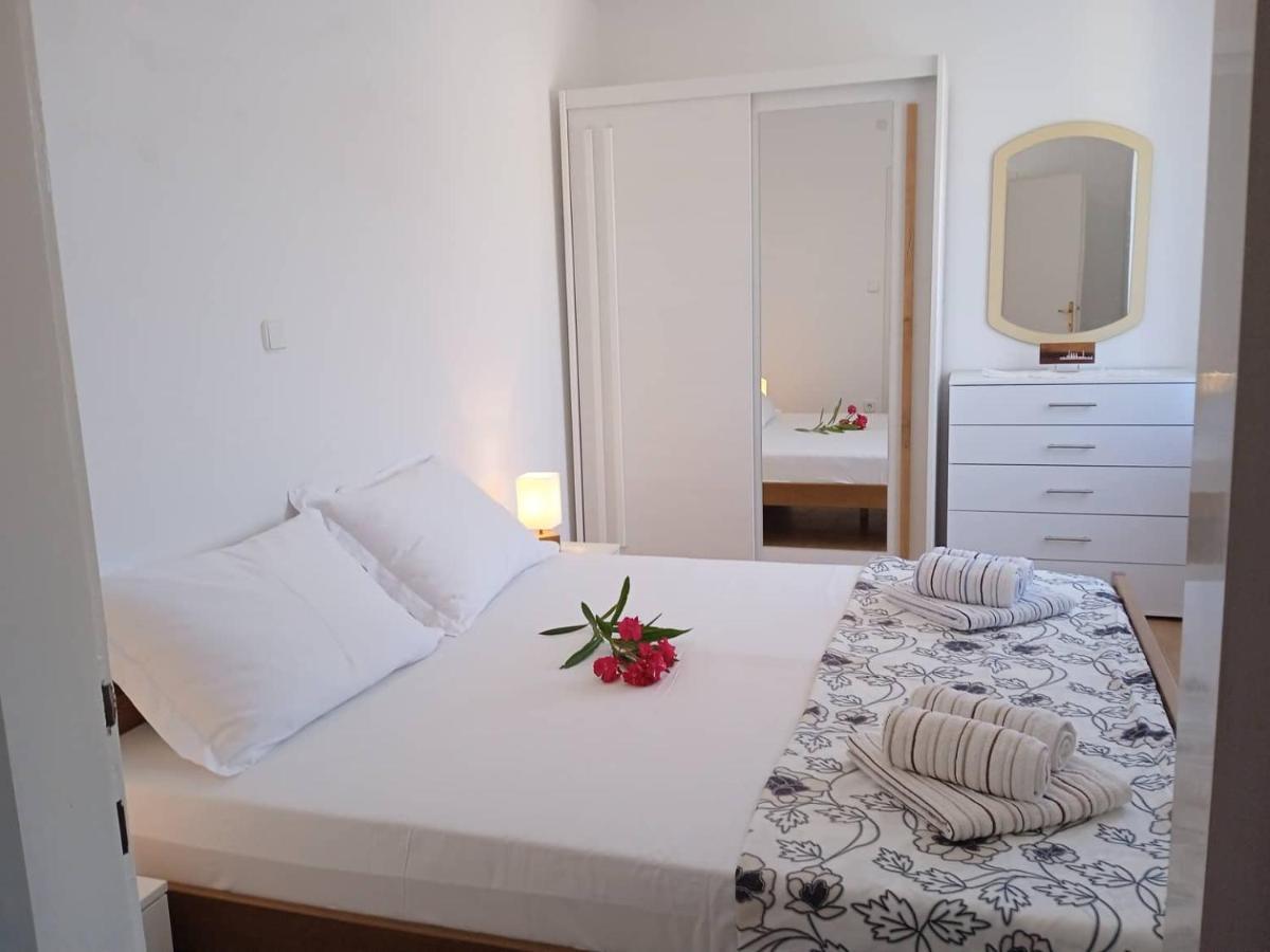 Apartmani Vesna ลุน ภายนอก รูปภาพ